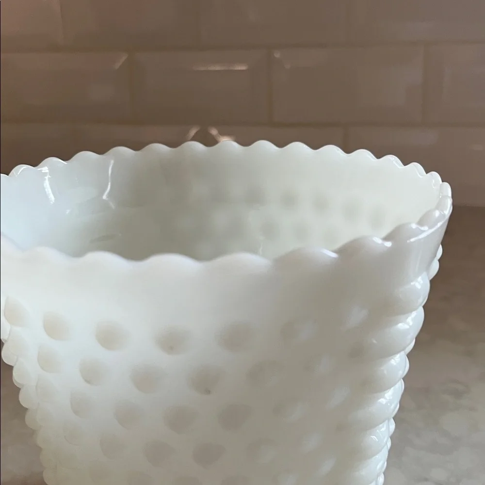 Hobnail Milk glass Vase with scalloped edge - Picture 3 of 4